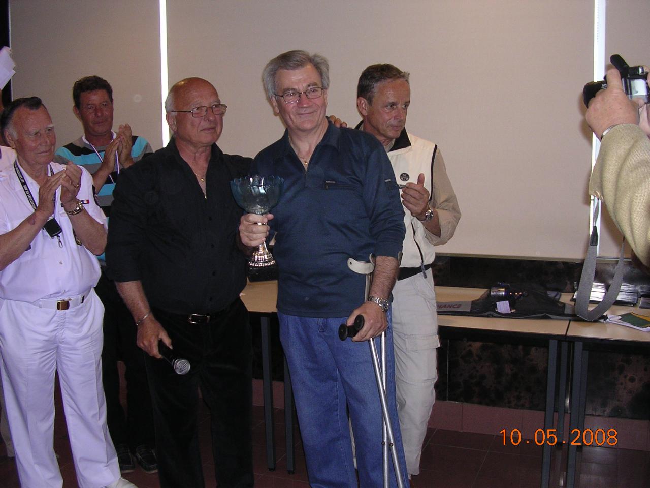 CdeFrance- Remise de la Coupe a J. Gilbert